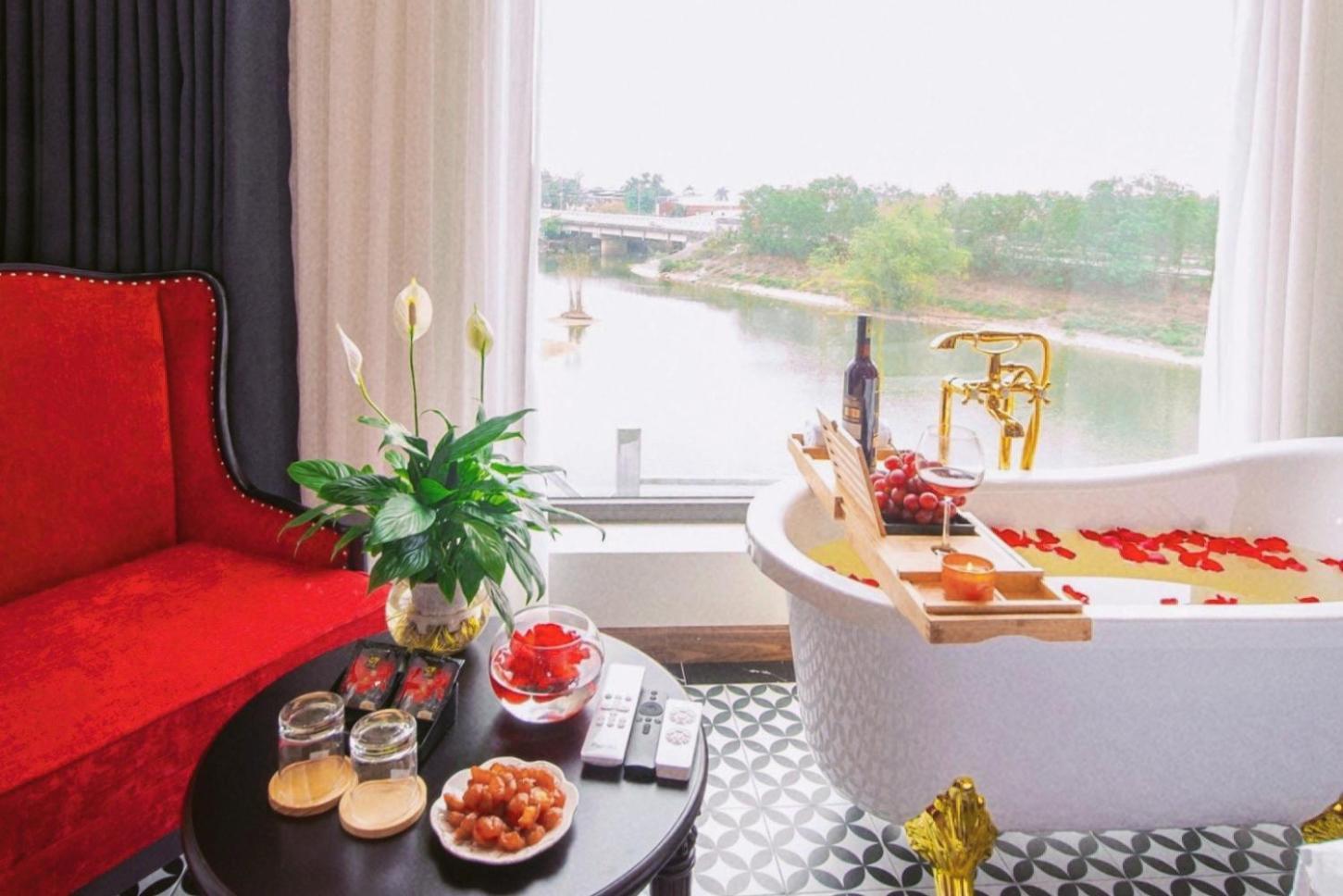 Lake Hotel Soc Son 河内 外观 照片